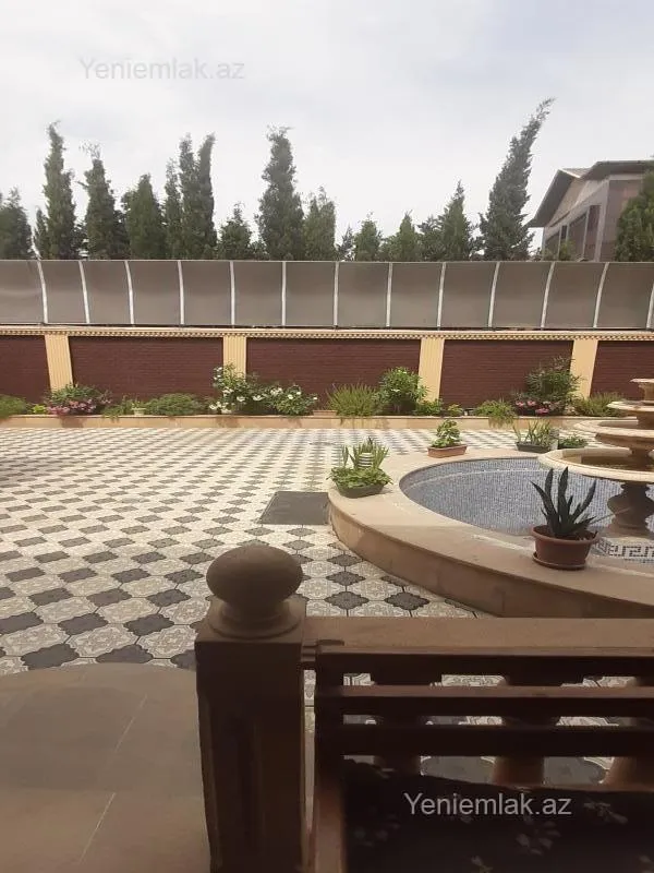 Satılır 7 otaqlı həyət evi 600 m²