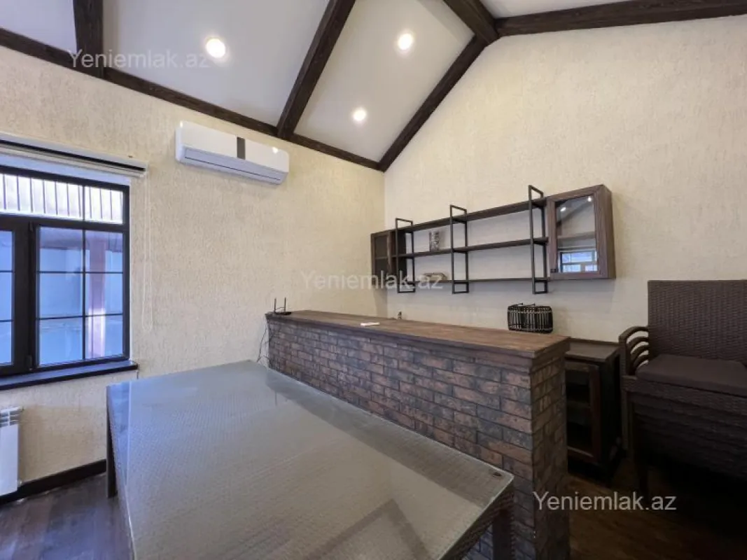 Satılır 6 otaqlı həyət evi 300 m²