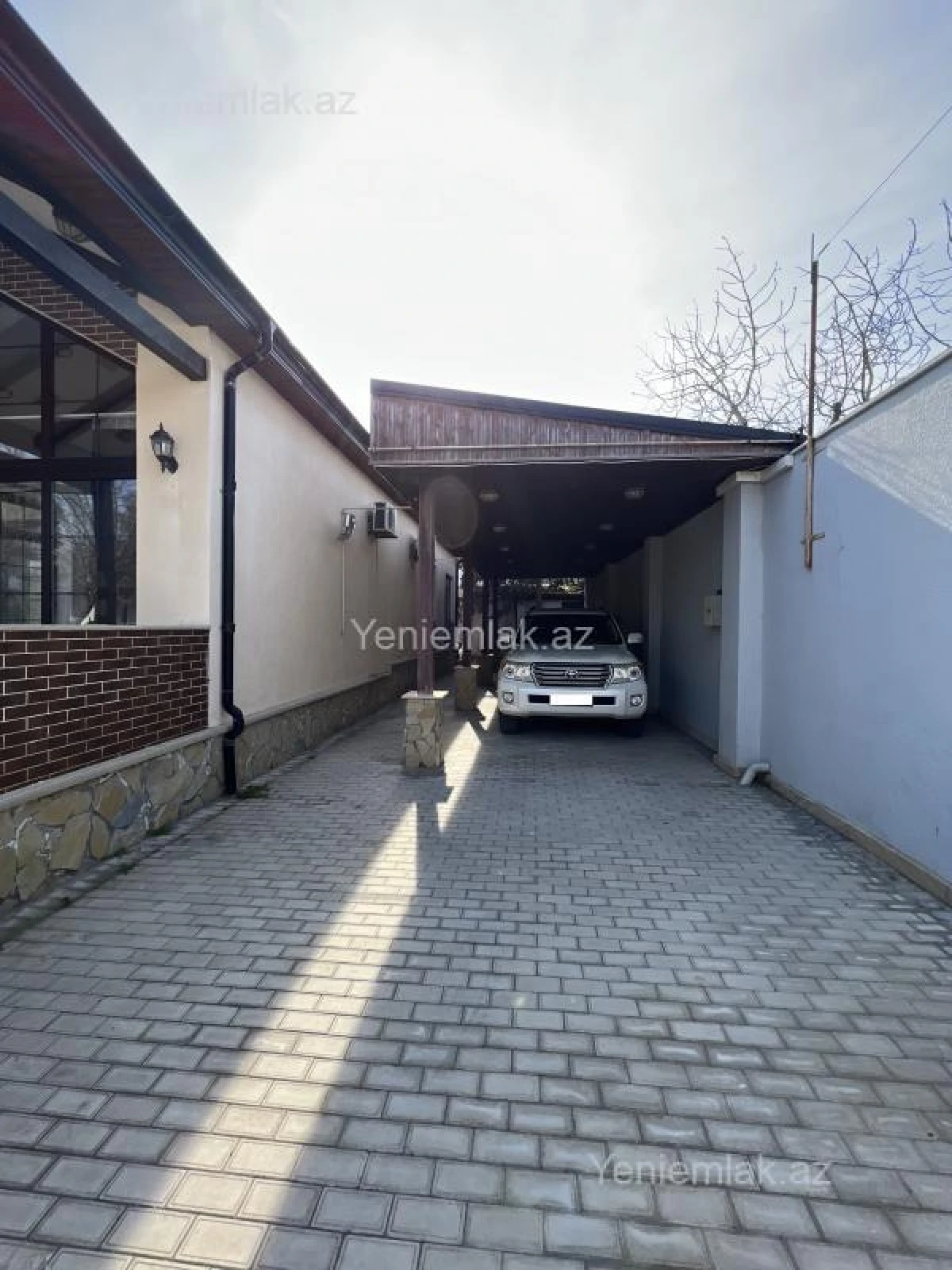 Satılır 6 otaqlı həyət evi 300 m²