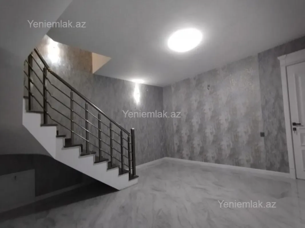 Satılır 6 otaqlı həyət evi 340 m²