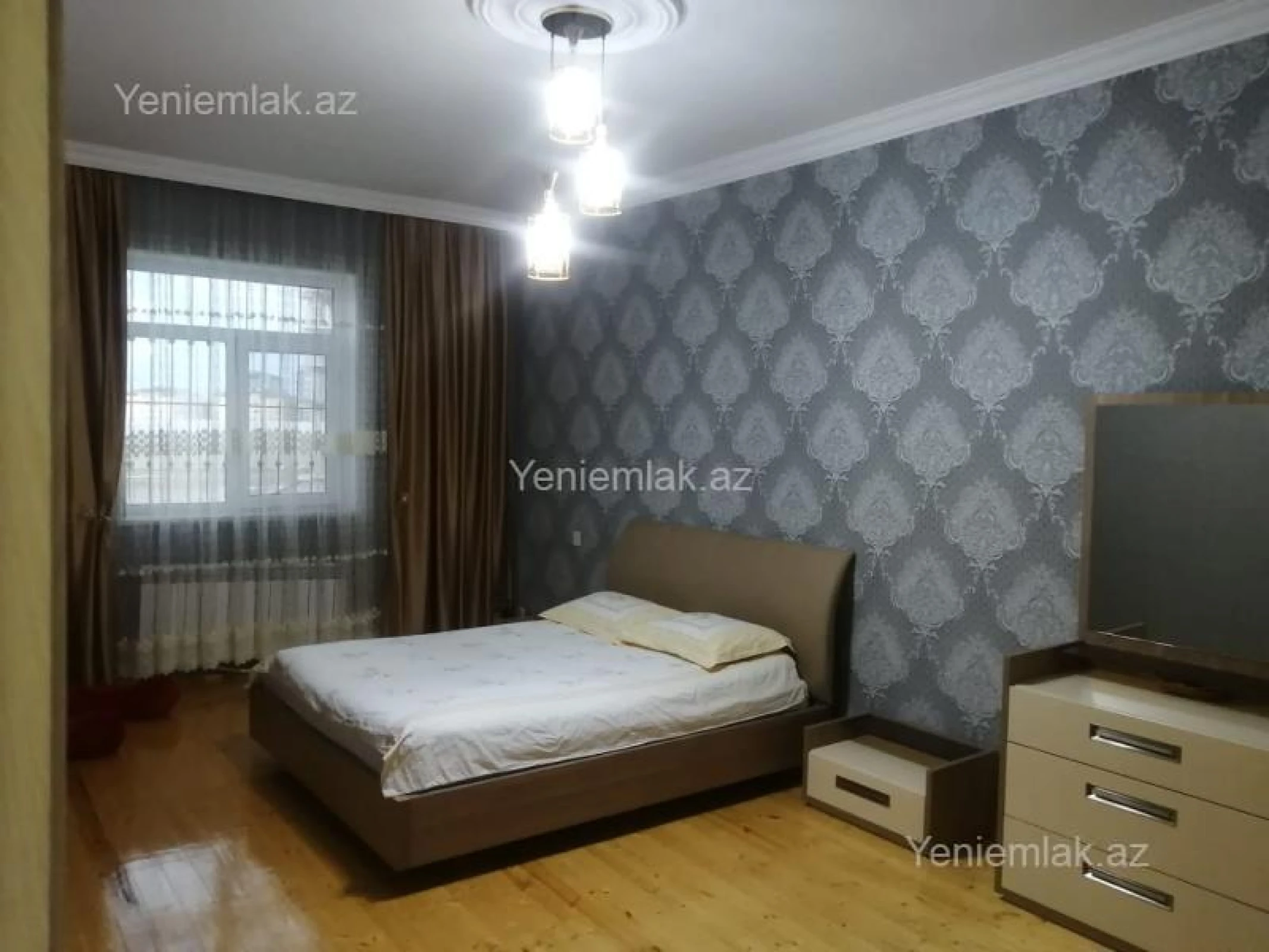Satılır 4 otaqlı həyət evi 160 m²