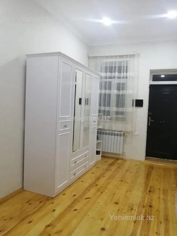 Satılır 4 otaqlı həyət evi 160 m²