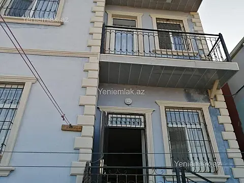 Satılır 4 otaqlı həyət evi 160 m²