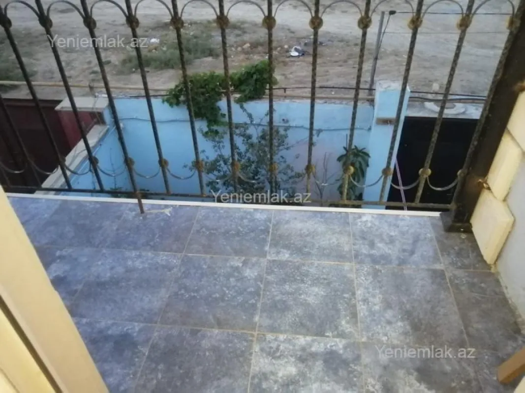 Satılır 4 otaqlı həyət evi 160 m²