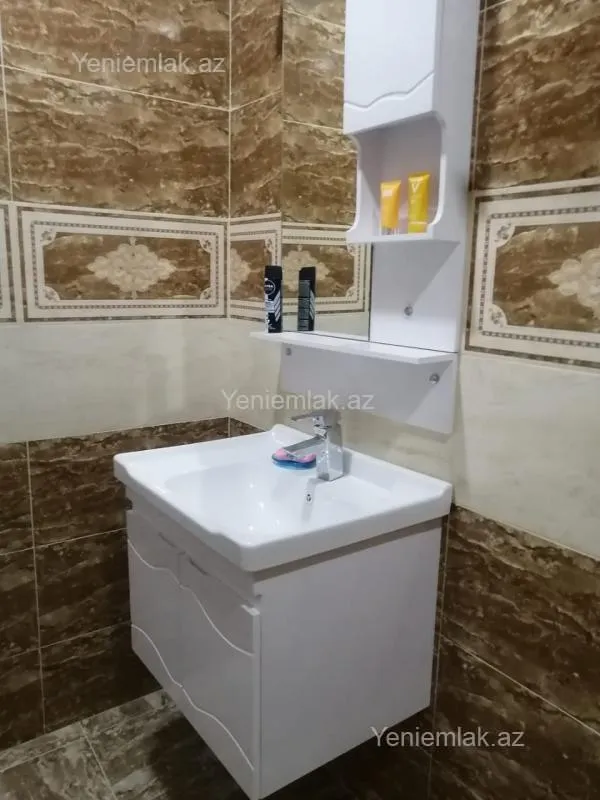 Satılır 4 otaqlı həyət evi 160 m²