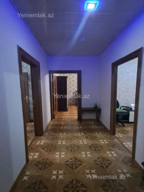 Satılır 5 otaqlı köhnə tikili 120 m²