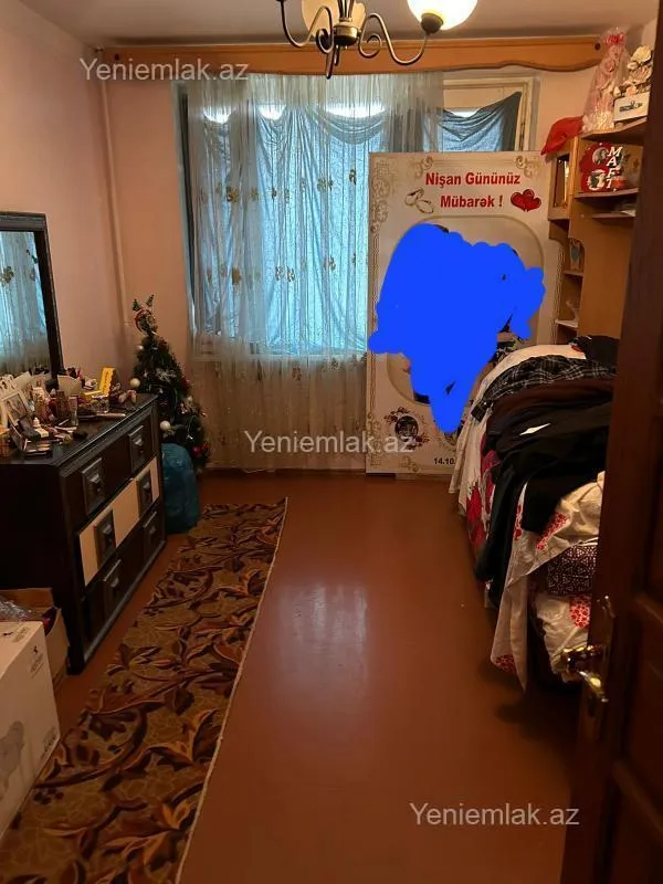 Satılır 5 otaqlı köhnə tikili 130 m²