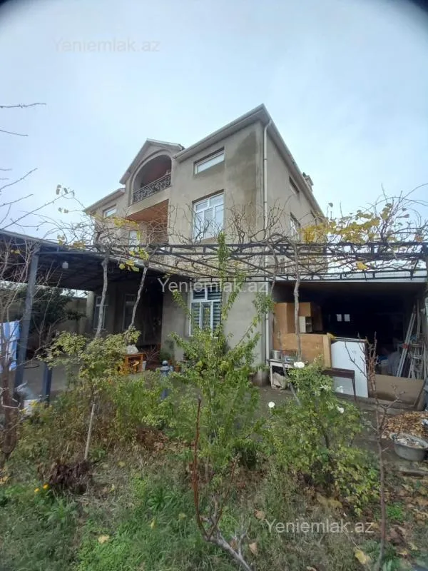 Satılır 6 otaqlı həyət evi 350 m²