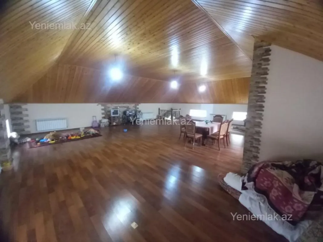 Satılır 6 otaqlı həyət evi 350 m²