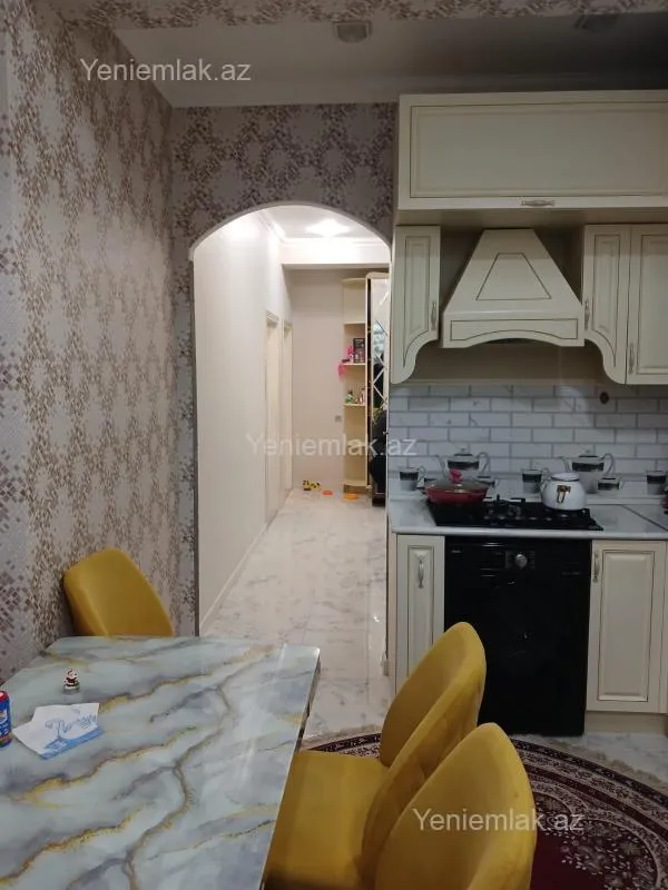 Satılır 2 otaqlı yeni tikili 70 m²