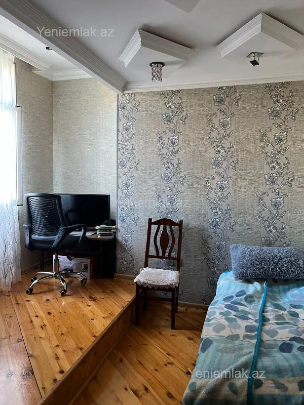 Satılır 4 otaqlı köhnə tikili 90 m²