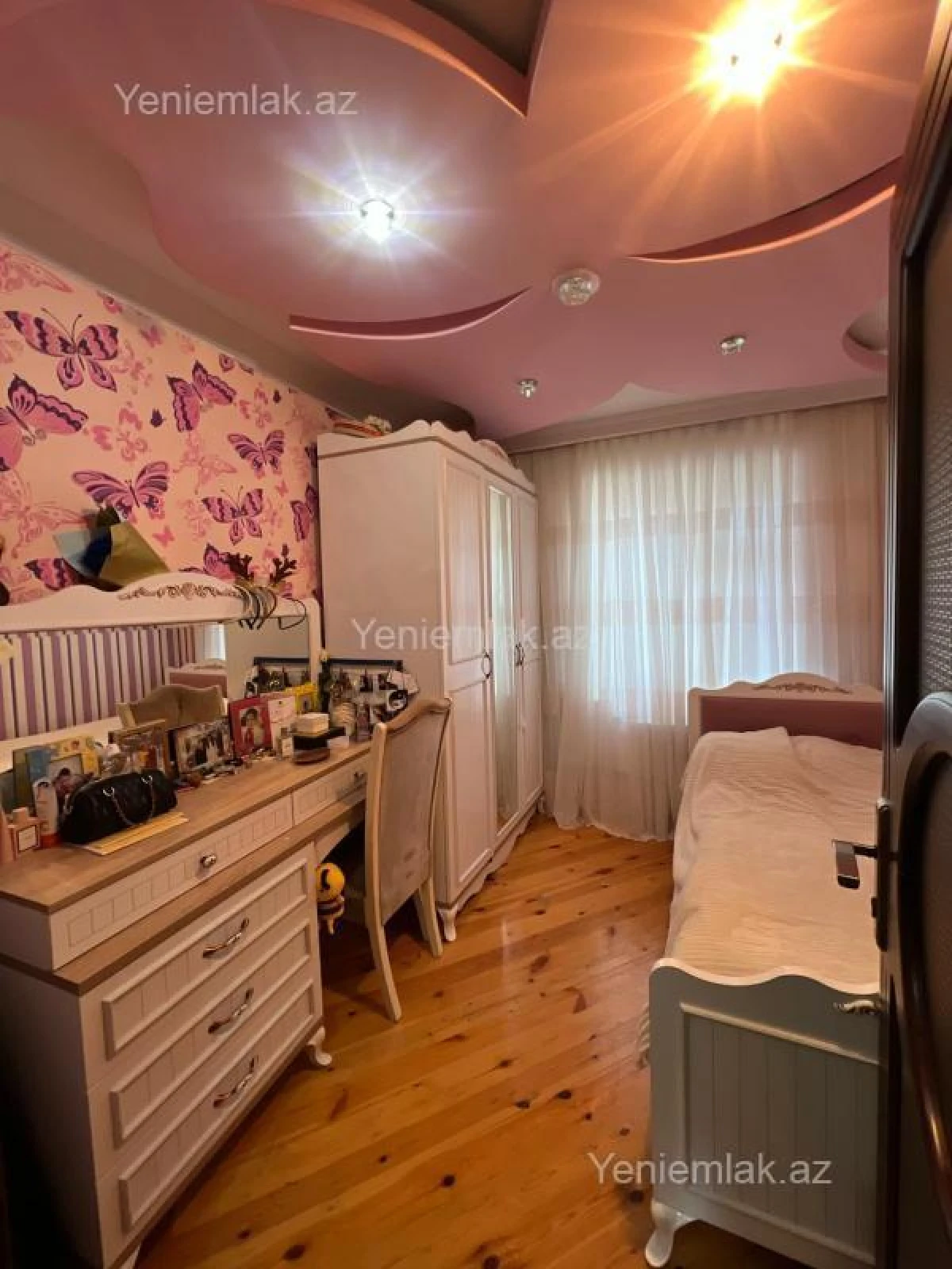 Satılır 4 otaqlı köhnə tikili 90 m²