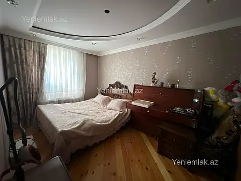 Satılır 4 otaqlı köhnə tikili 90 m²