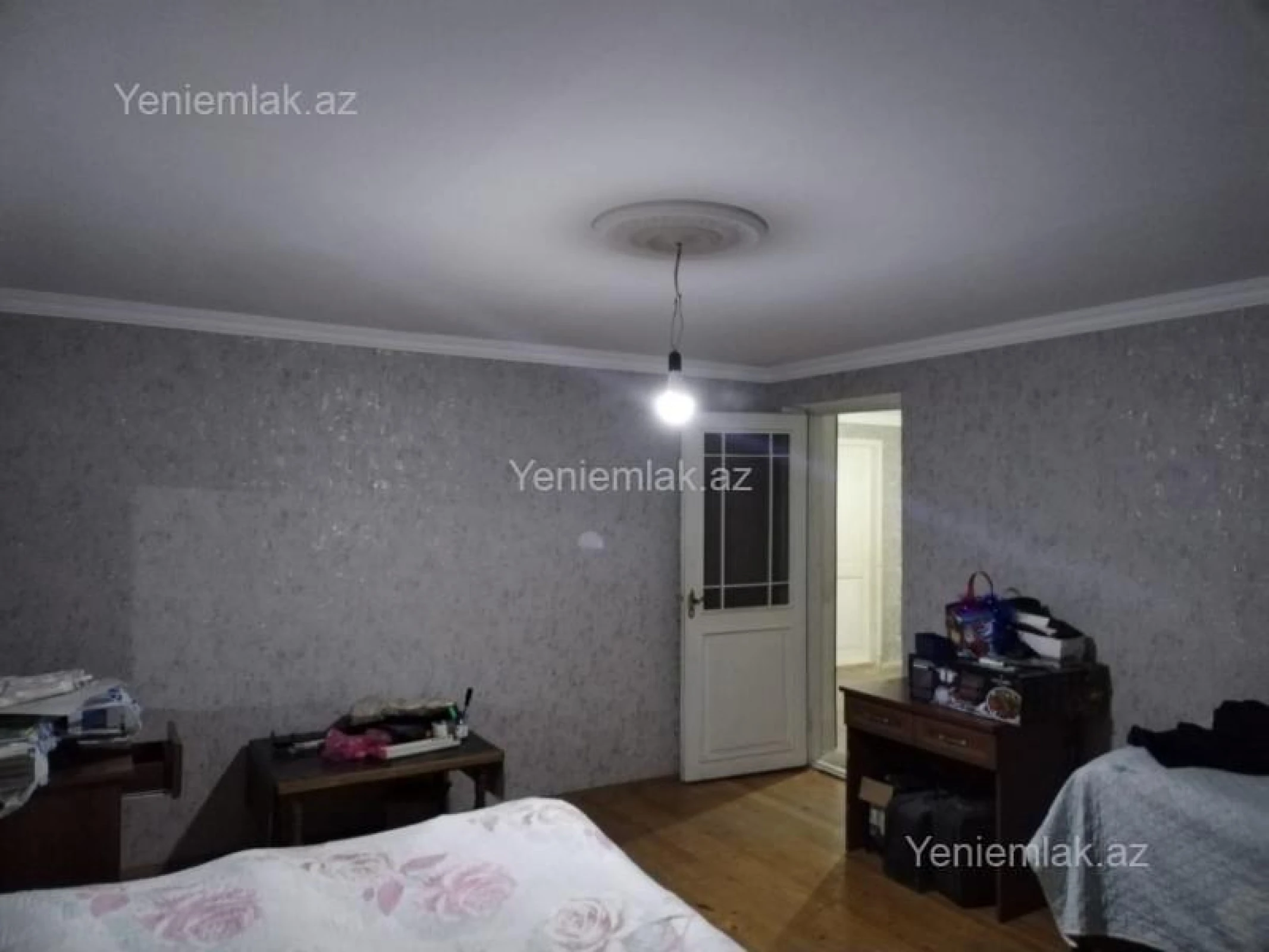 Satılır 7 otaqlı həyət evi 242 m²