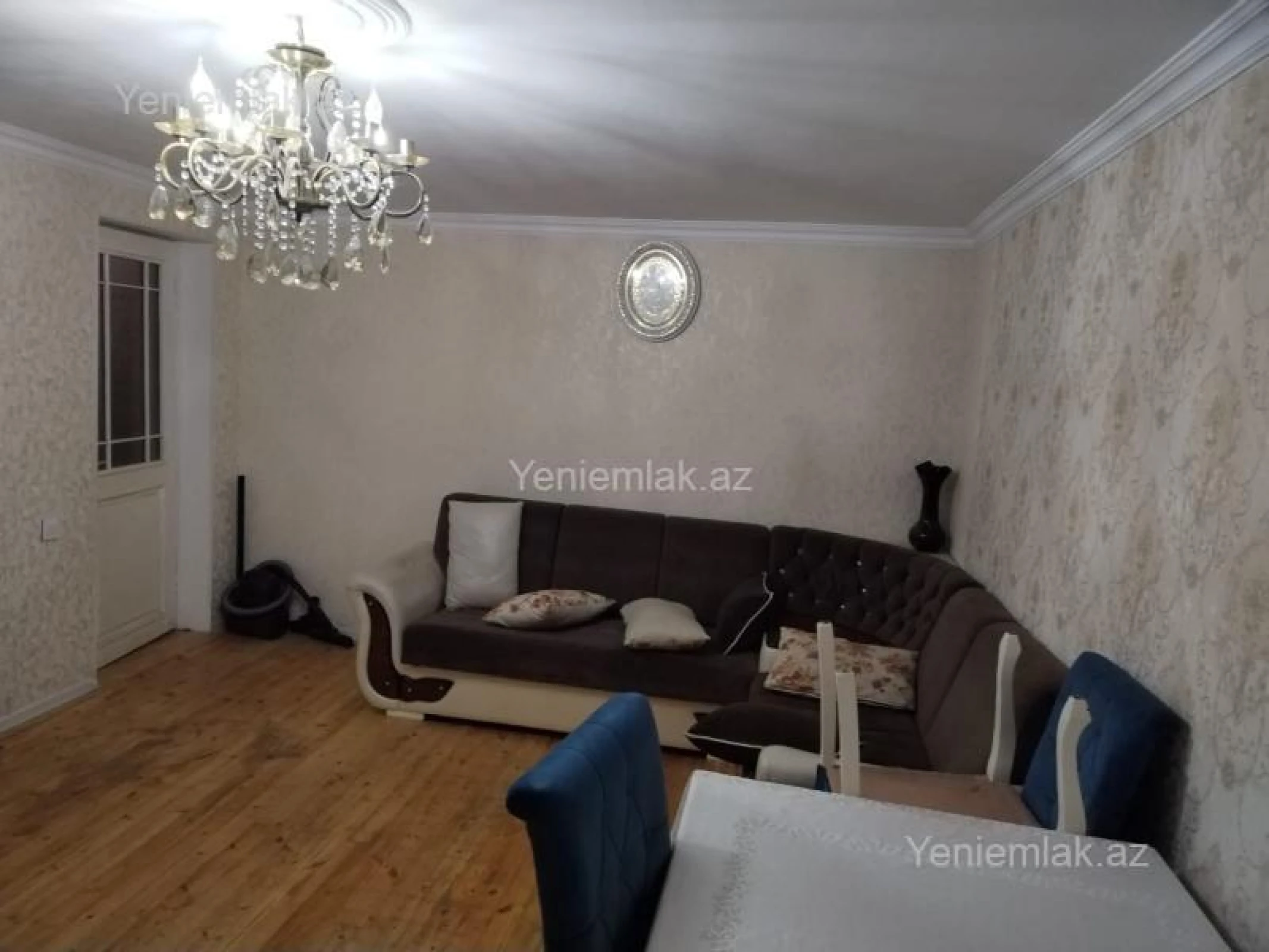 Satılır 7 otaqlı həyət evi 242 m²