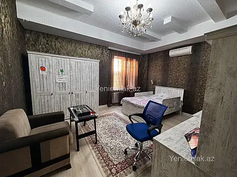 Satılır 5 otaqlı həyət evi 200 m²