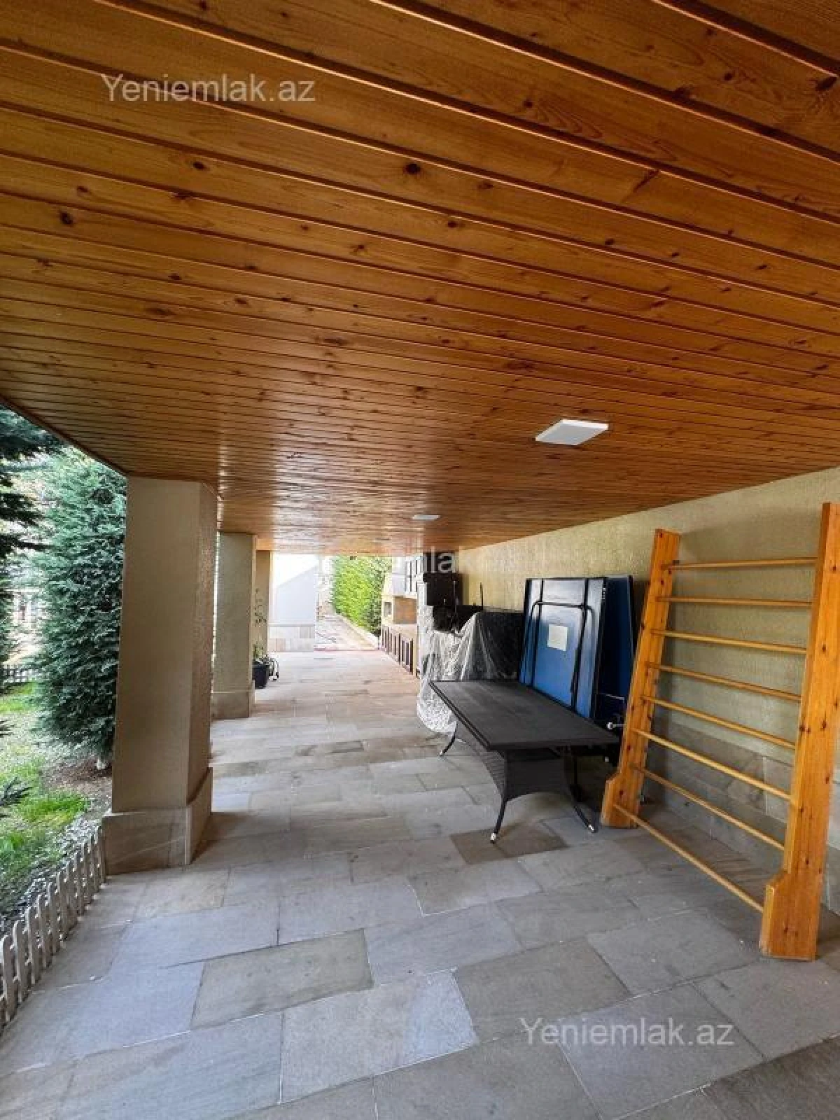 Satılır 5 otaqlı həyət evi 200 m²