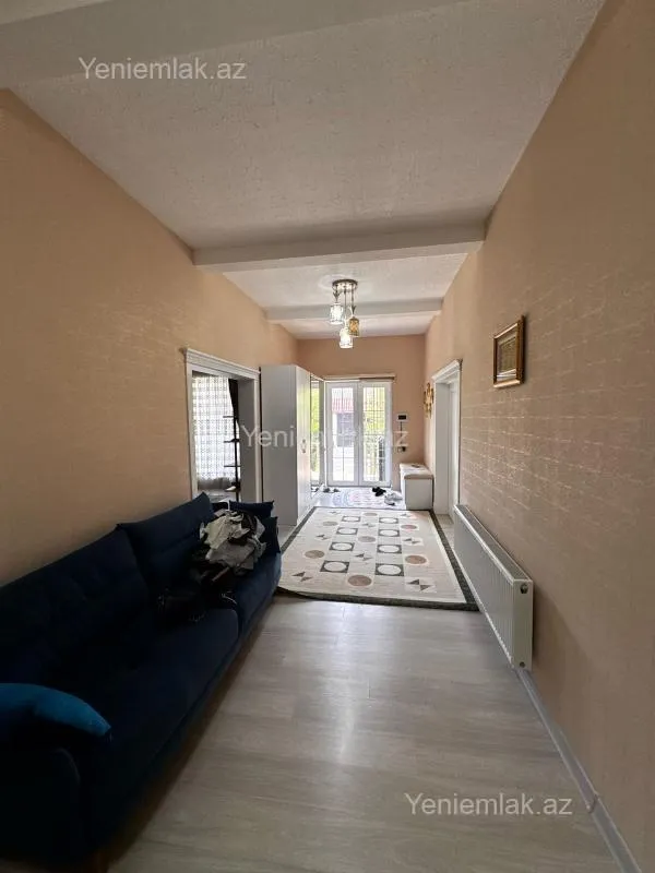Satılır 5 otaqlı həyət evi 200 m²