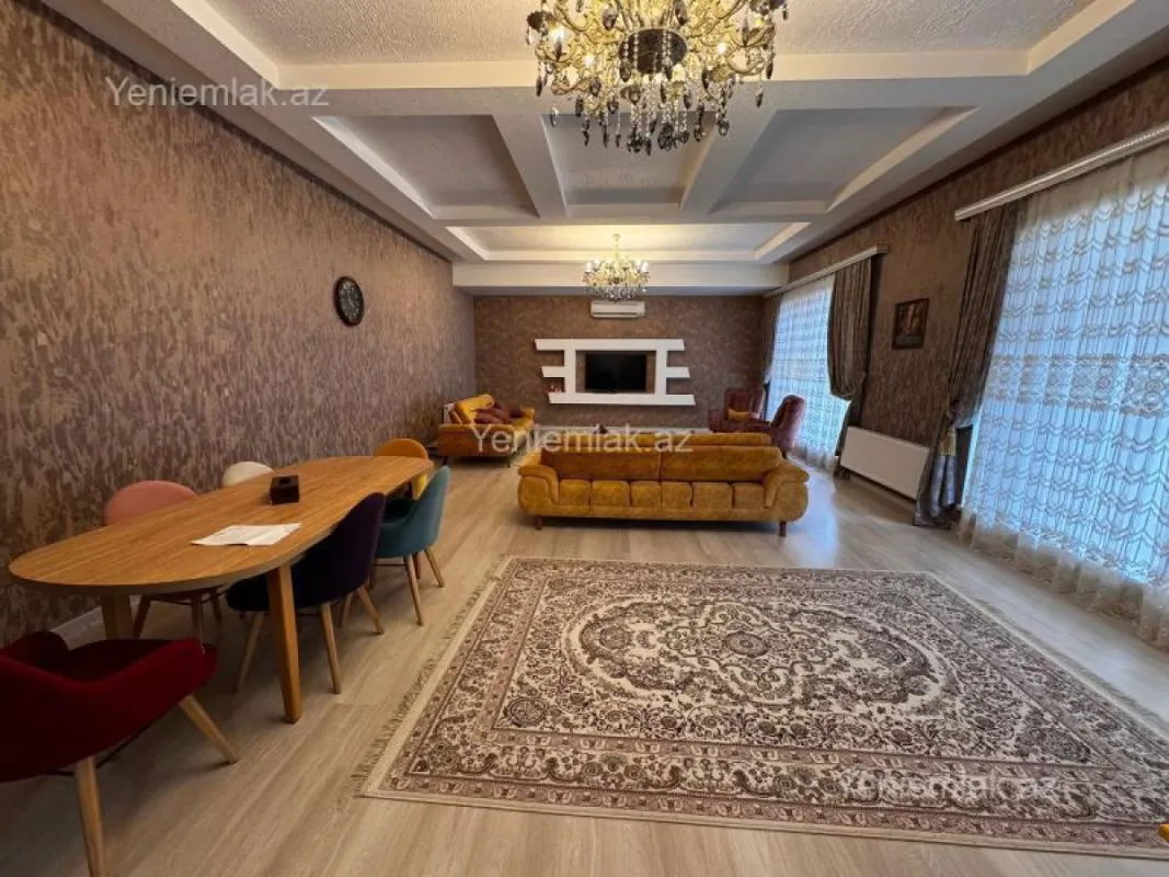 Satılır 5 otaqlı həyət evi 200 m²