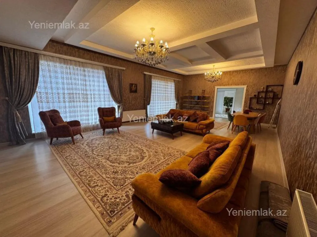 Satılır 5 otaqlı həyət evi 200 m²