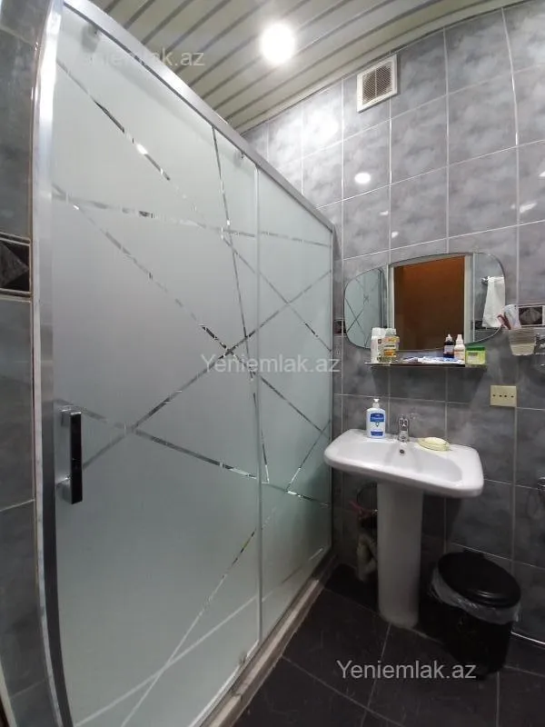 Satılır 2 otaqlı köhnə tikili 53 m²