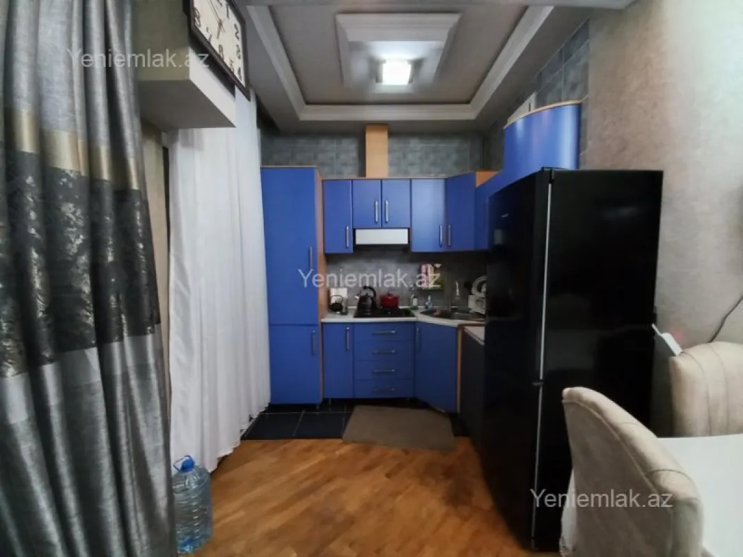 Satılır 2 otaqlı köhnə tikili 53 m²