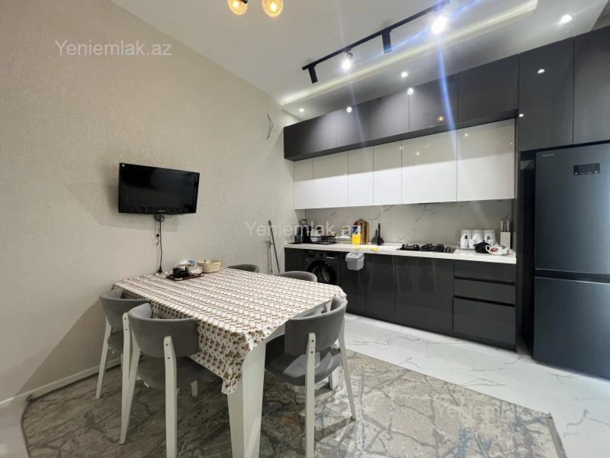 Satılır 4 otaqlı həyət evi 150 m²