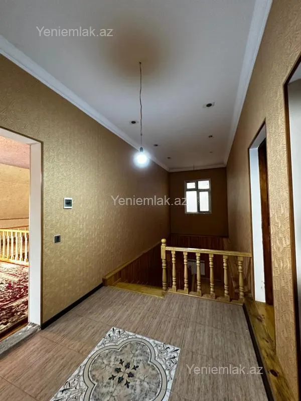 Satılır 6 otaqlı həyət evi 250 m²