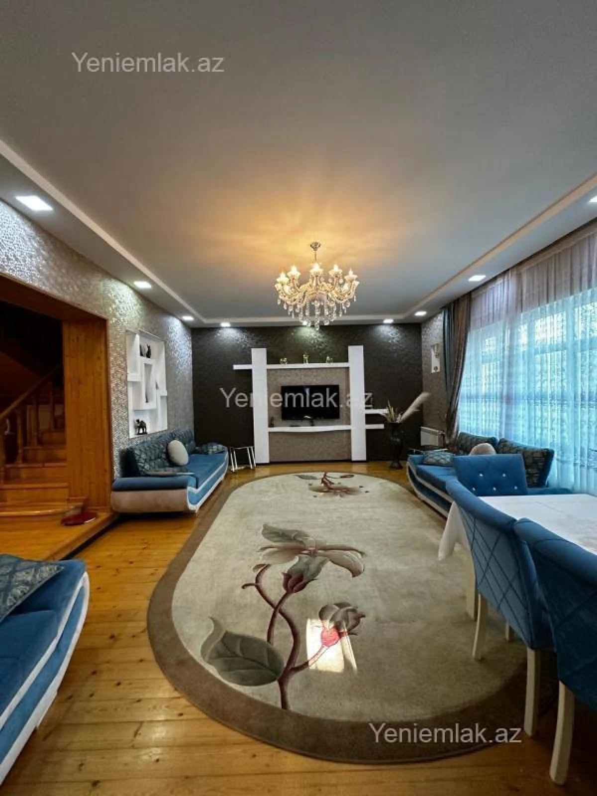 Satılır 6 otaqlı həyət evi 250 m²