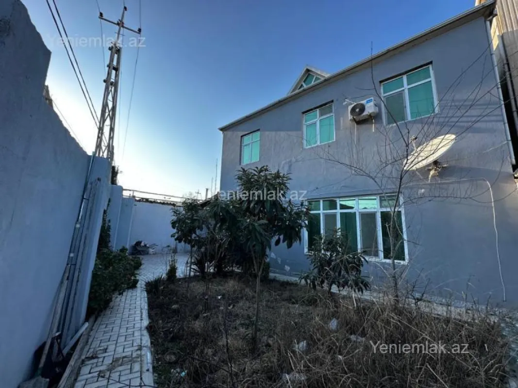 Satılır 6 otaqlı həyət evi 250 m²