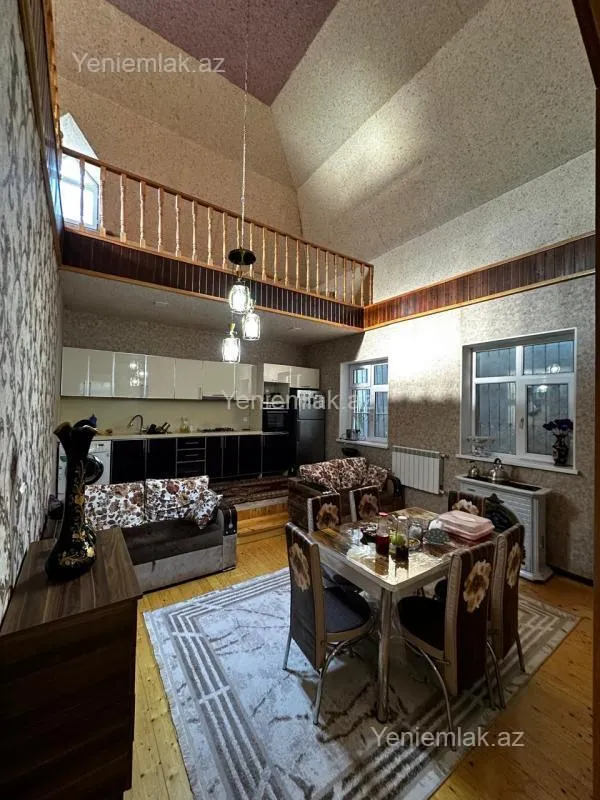 Satılır 6 otaqlı həyət evi 250 m²