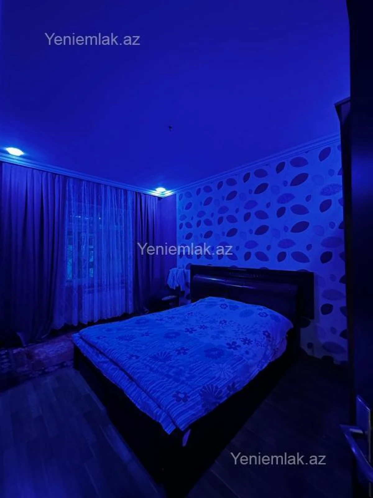 Satılır 6 otaqlı həyət evi 250 m²
