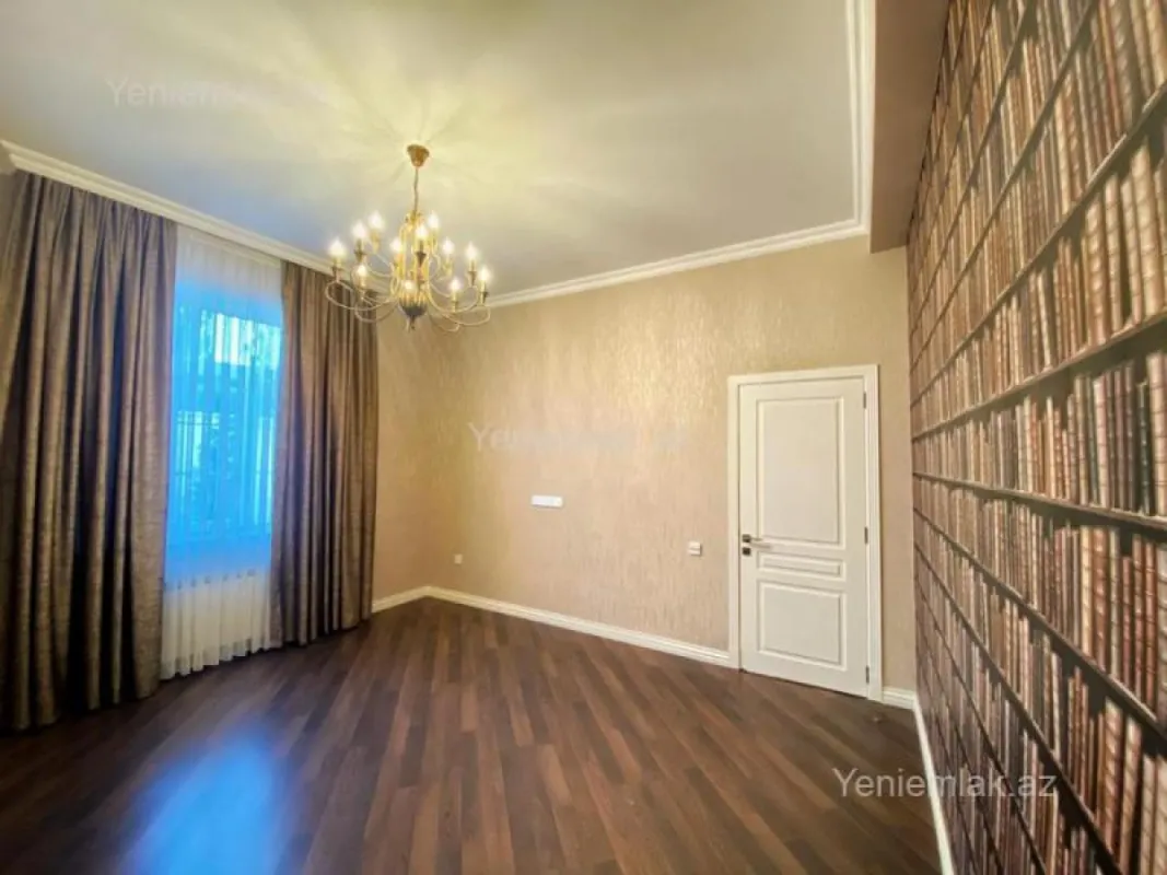 Satılır 6 otaqlı həyət evi 240 m²