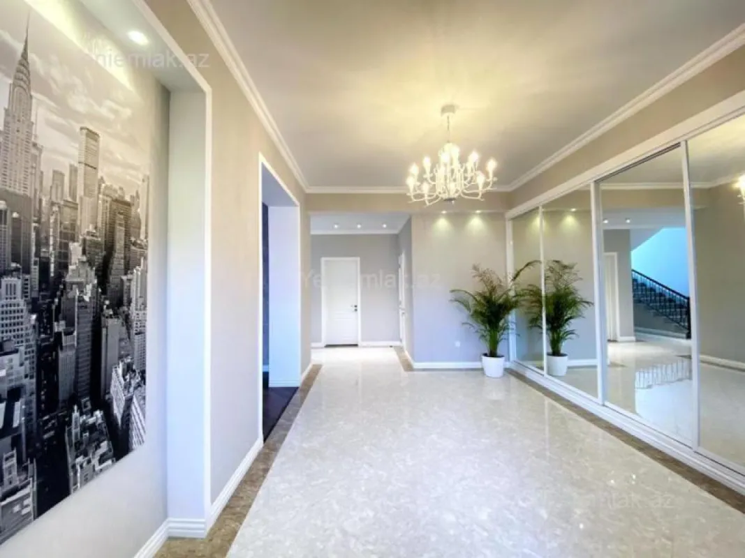 Satılır 6 otaqlı həyət evi 240 m²