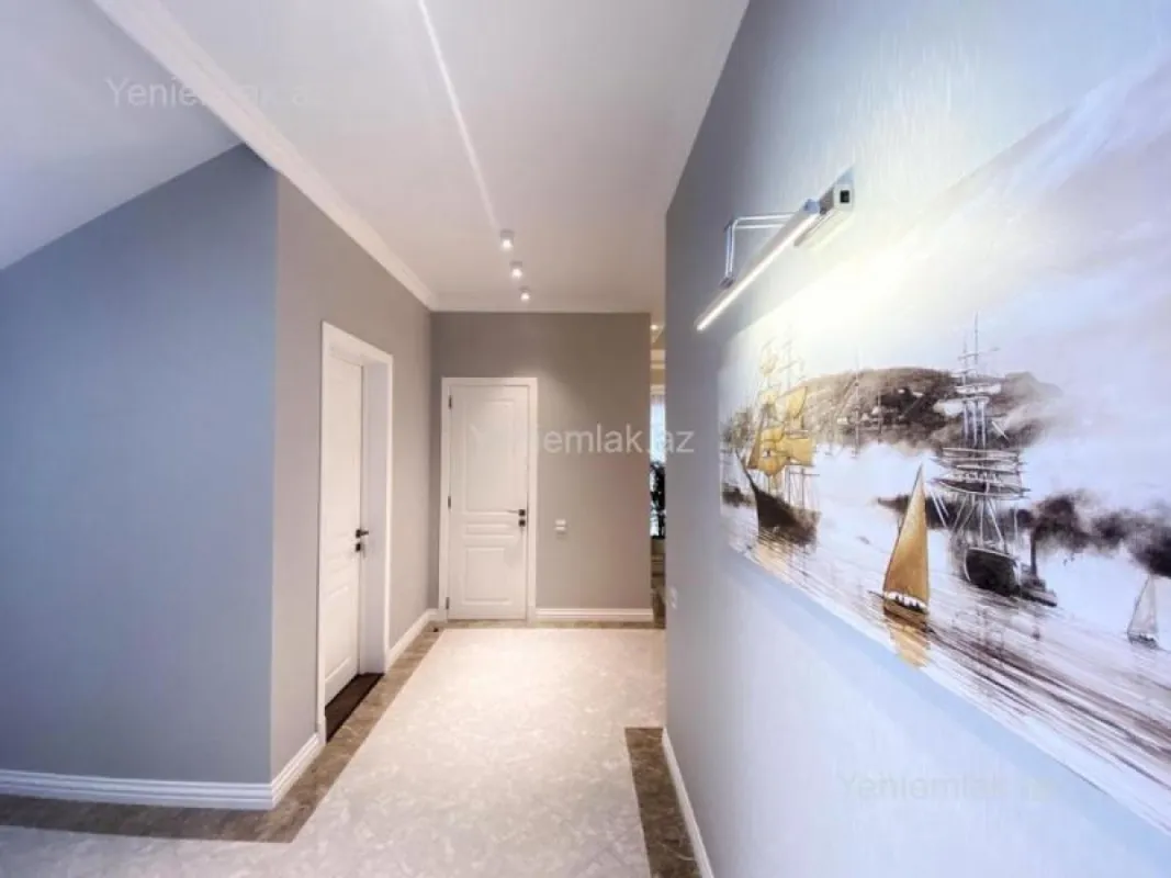 Satılır 6 otaqlı həyət evi 240 m²