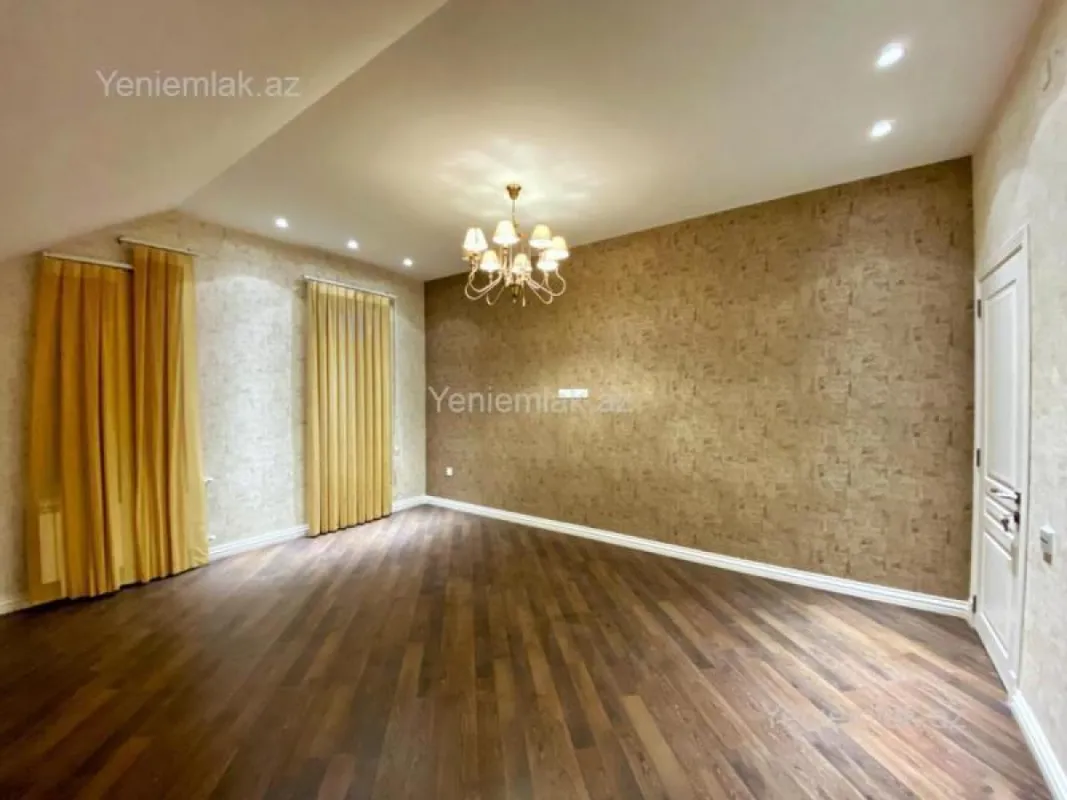 Satılır 6 otaqlı həyət evi 240 m²