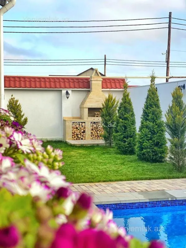 Satılır 6 otaqlı həyət evi 240 m²
