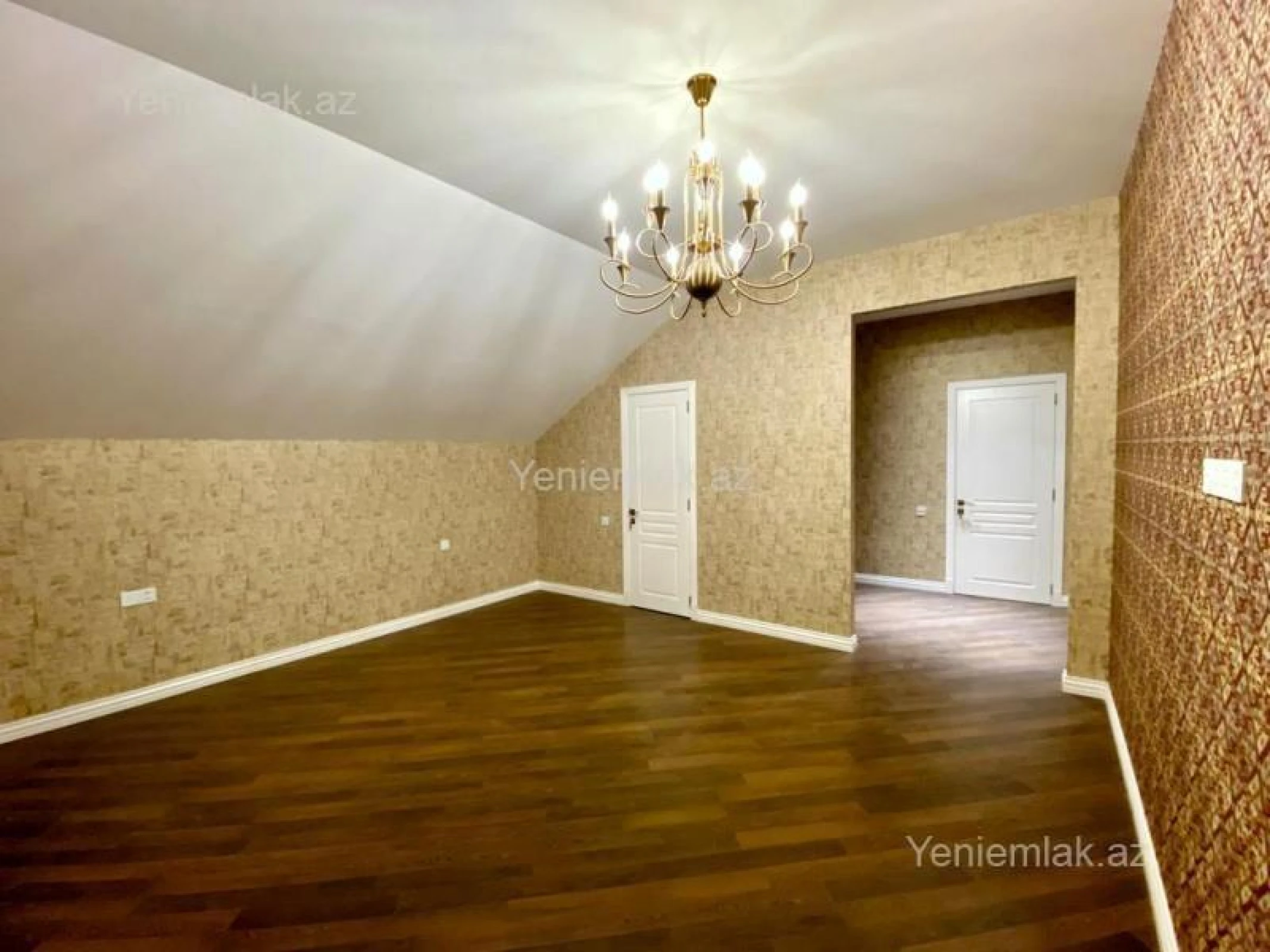 Satılır 6 otaqlı həyət evi 240 m²
