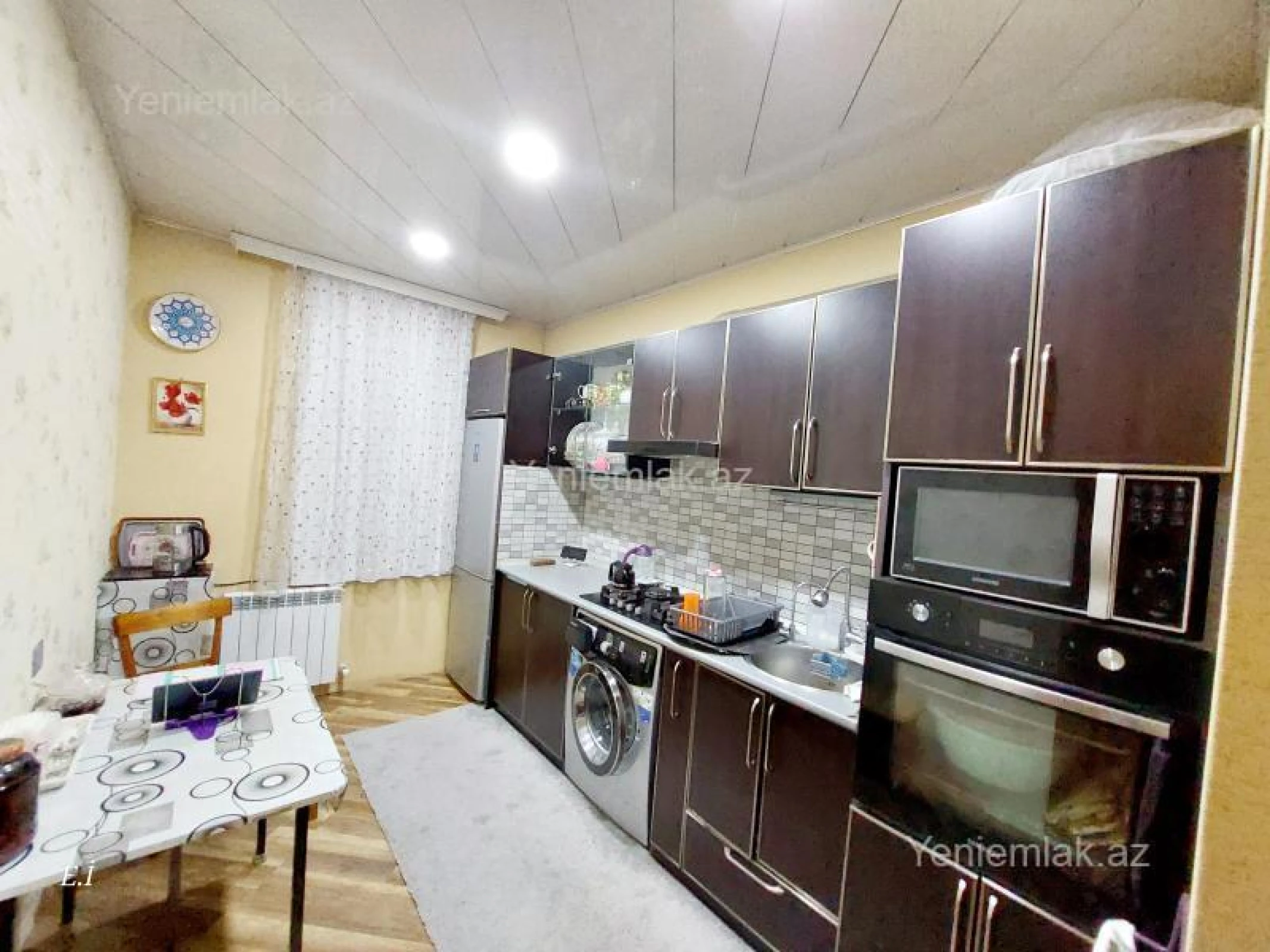 Satılır 3 otaqlı köhnə tikili 72 m²