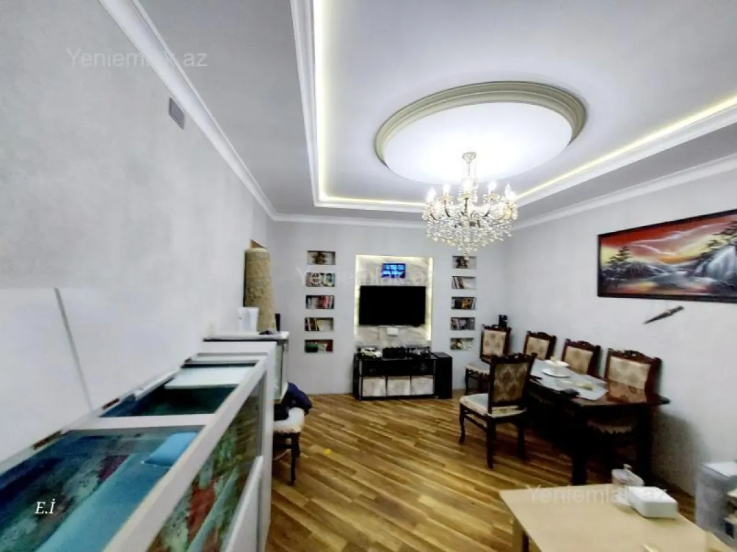 Satılır 3 otaqlı köhnə tikili 72 m²