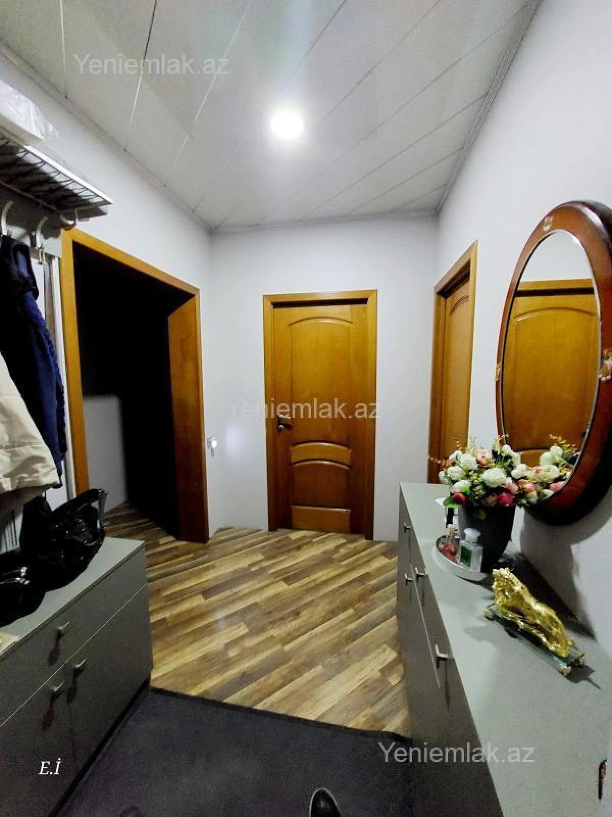Satılır 3 otaqlı köhnə tikili 72 m²