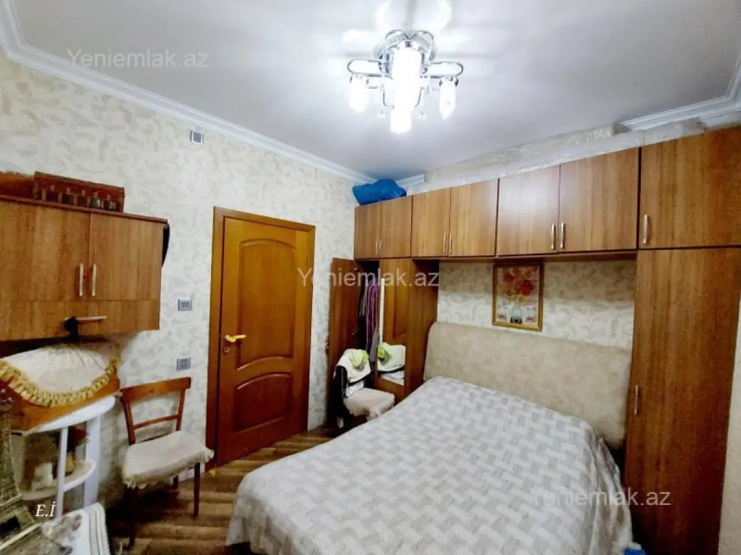 Satılır 3 otaqlı köhnə tikili 72 m²