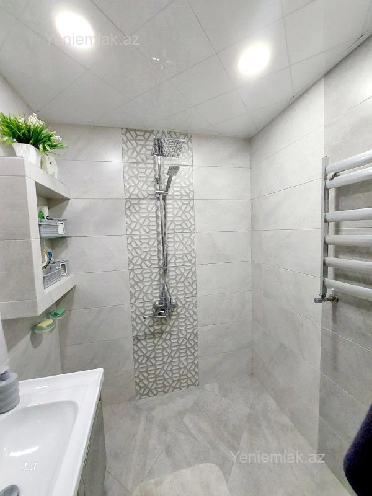 Satılır 3 otaqlı köhnə tikili 72 m²