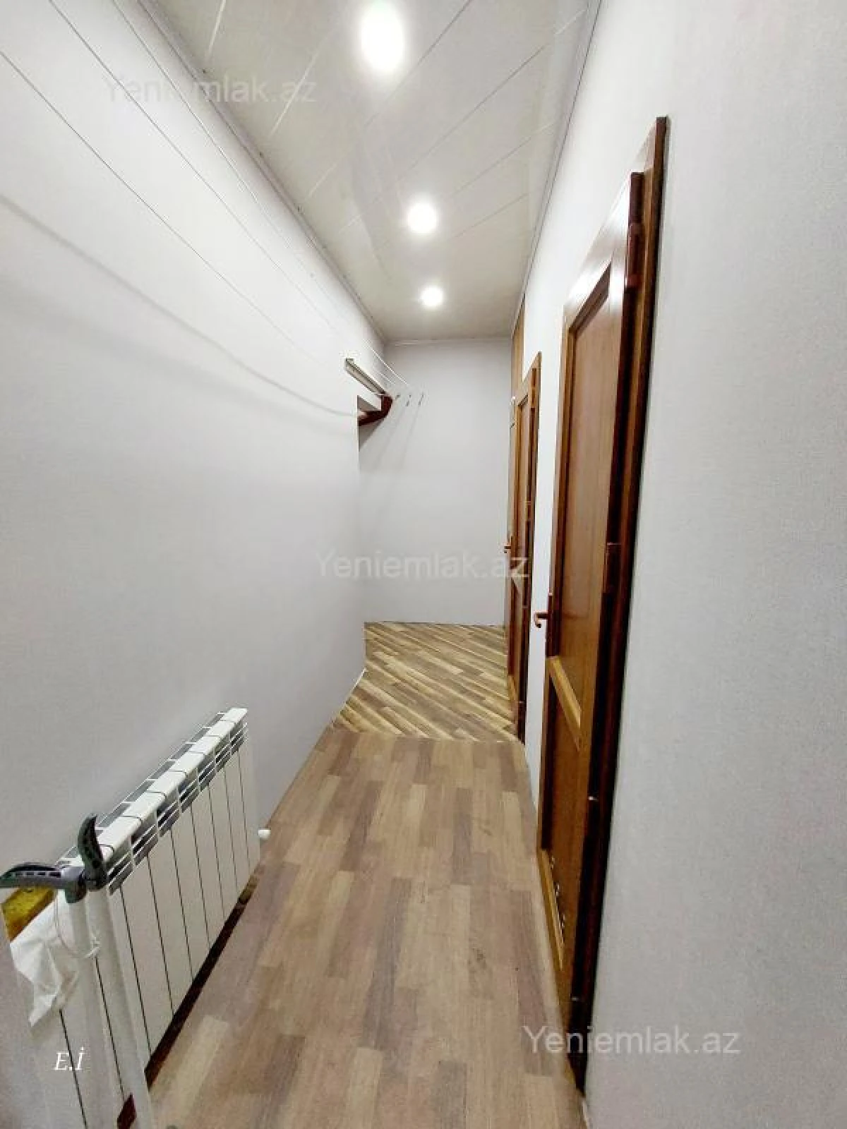 Satılır 3 otaqlı köhnə tikili 72 m²