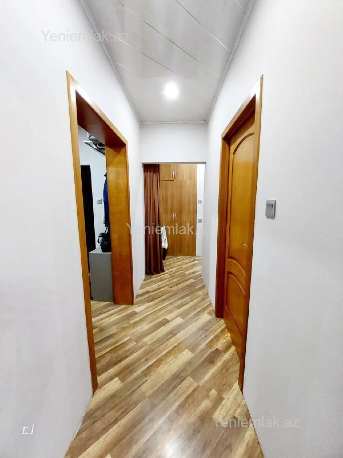 Satılır 3 otaqlı köhnə tikili 72 m²