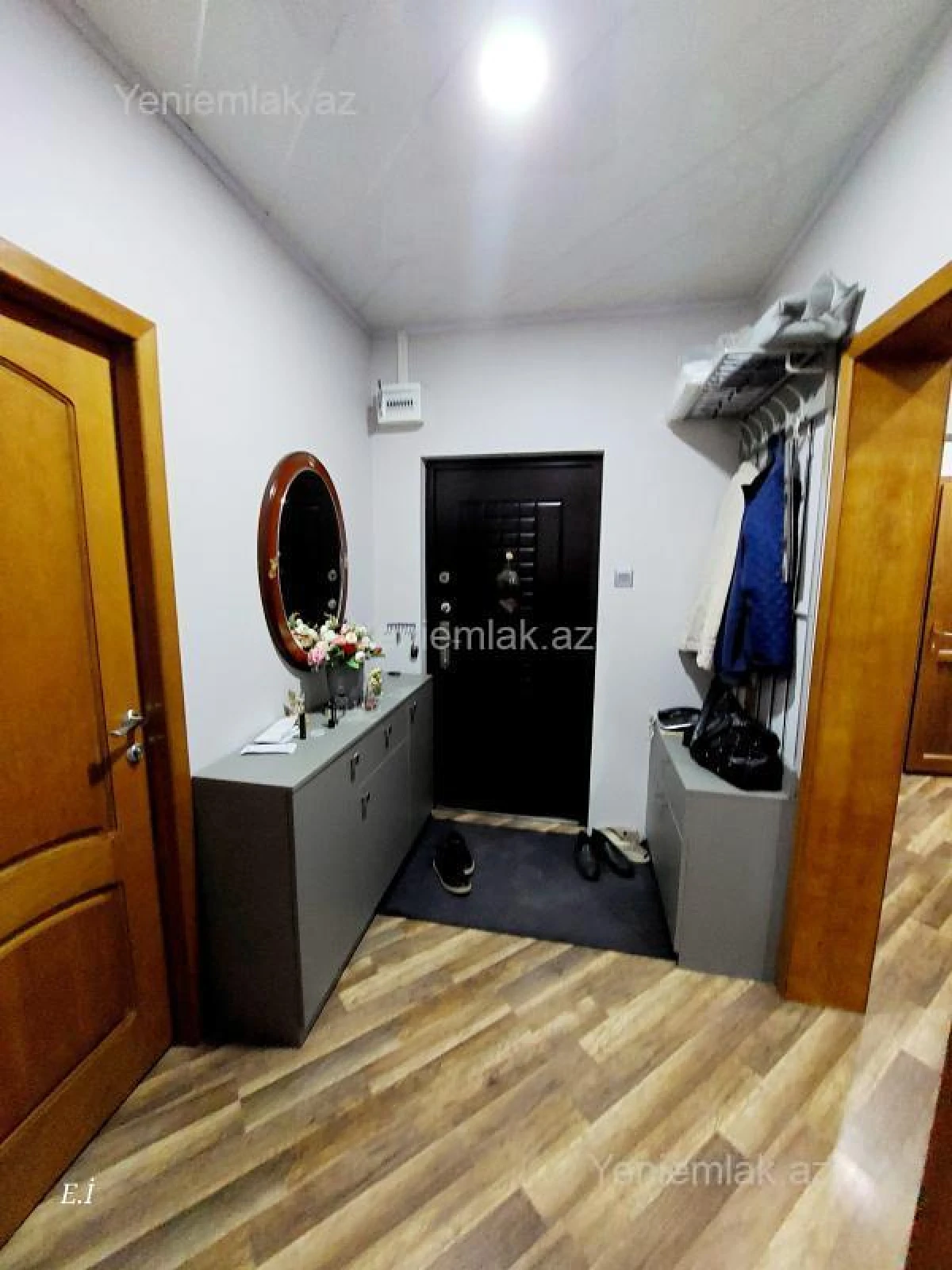 Satılır 3 otaqlı köhnə tikili 72 m²