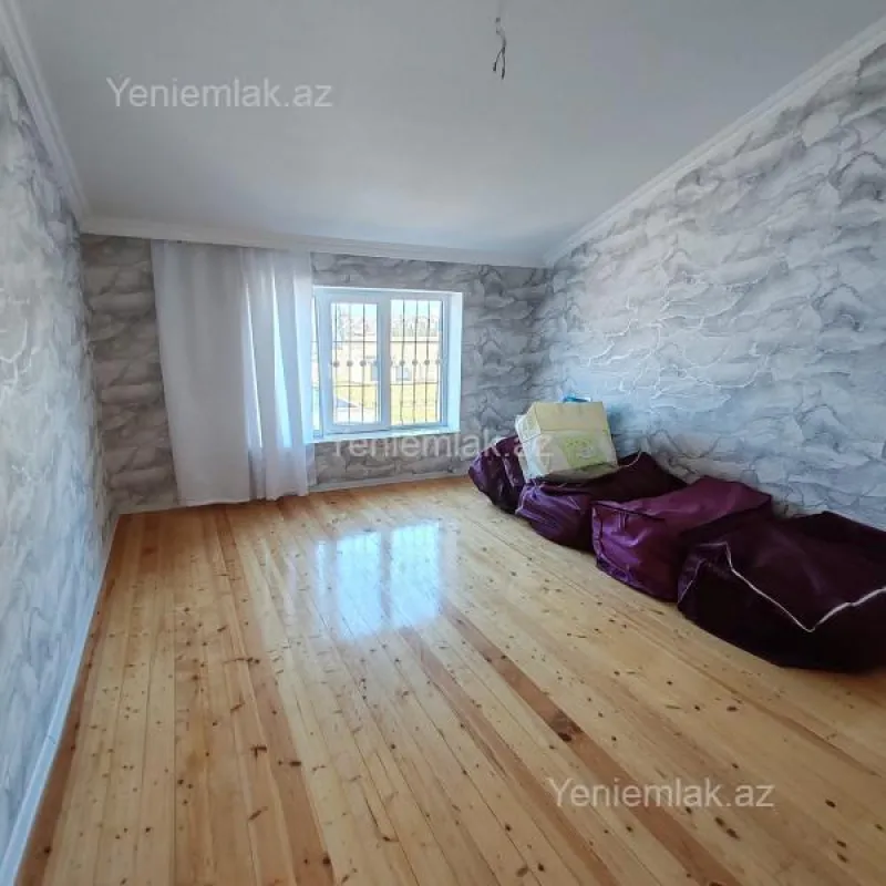 Satılır 6 otaqlı həyət evi 220 m²