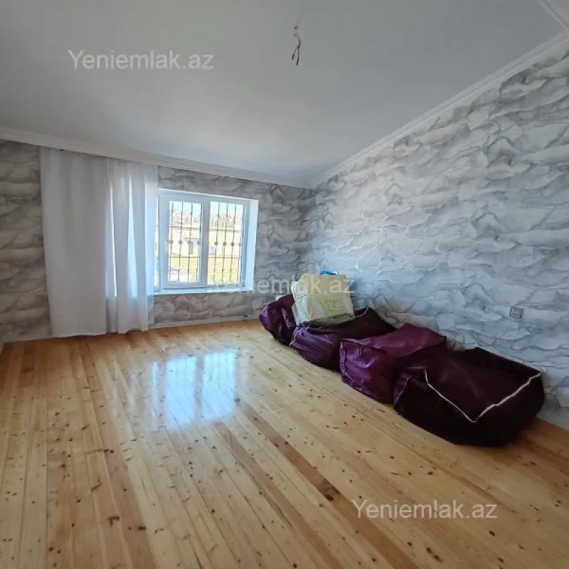 Satılır 6 otaqlı həyət evi 220 m²