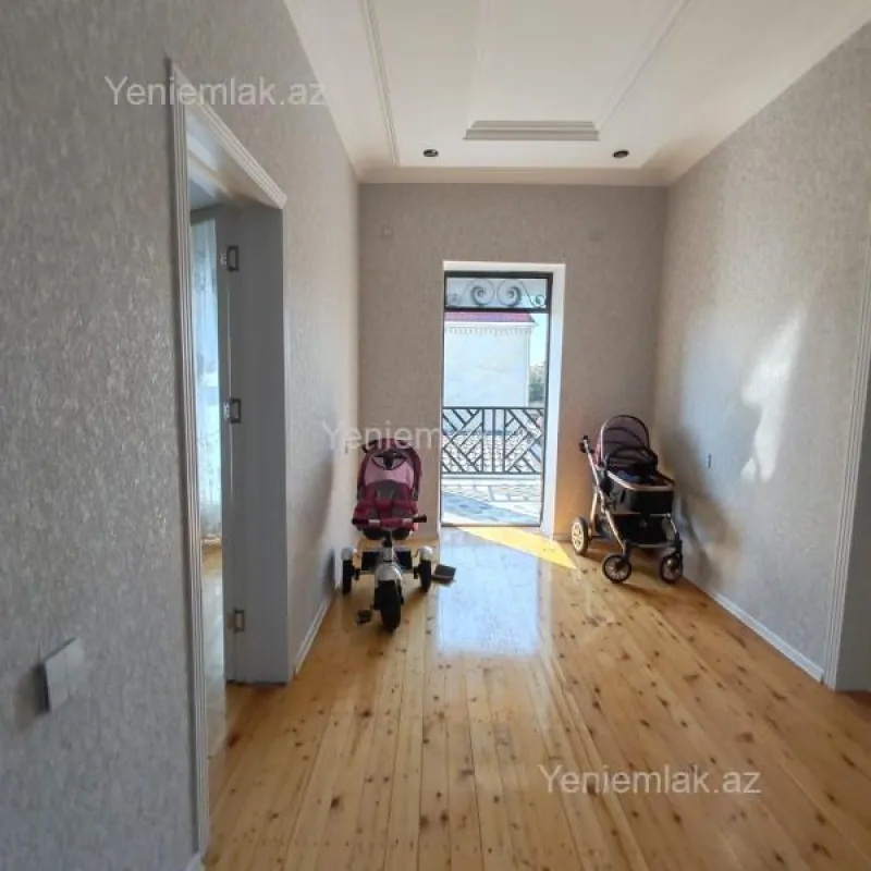 Satılır 6 otaqlı həyət evi 220 m²