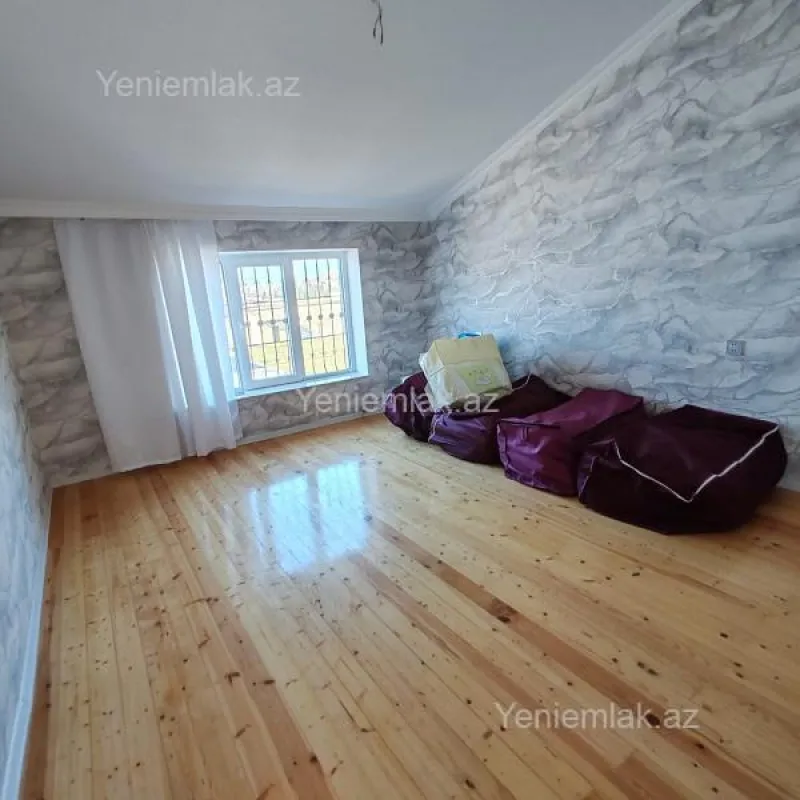 Satılır 6 otaqlı həyət evi 220 m²